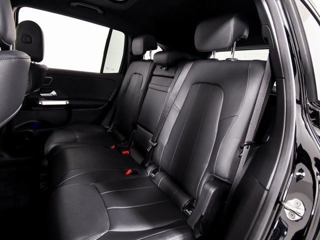 Used 2022 Mercedes-Benz EQB 300 4MATIC image 5