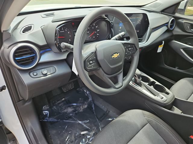 New 2026 Chevrolet Trax LS w/ LS Convenience Package FWD image 11