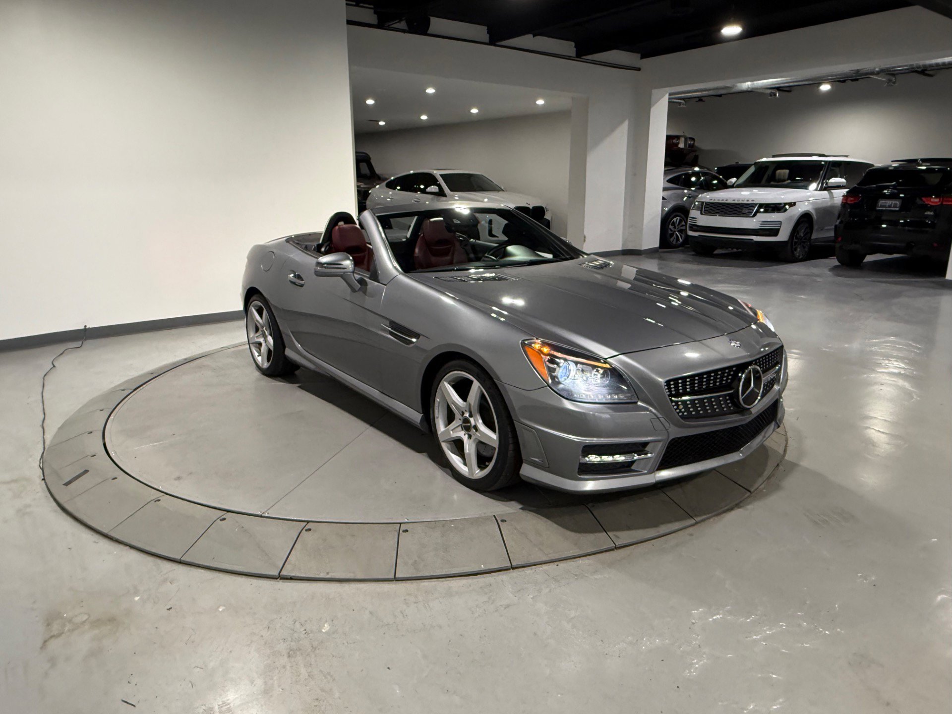 Used 2015 Mercedes-Benz SLK 350 image 9