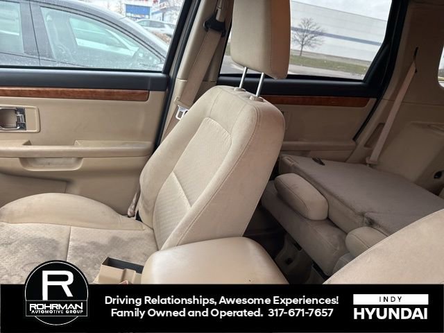 Used 2008 Suzuki XL7 2WD w/ 3rd Row image 11