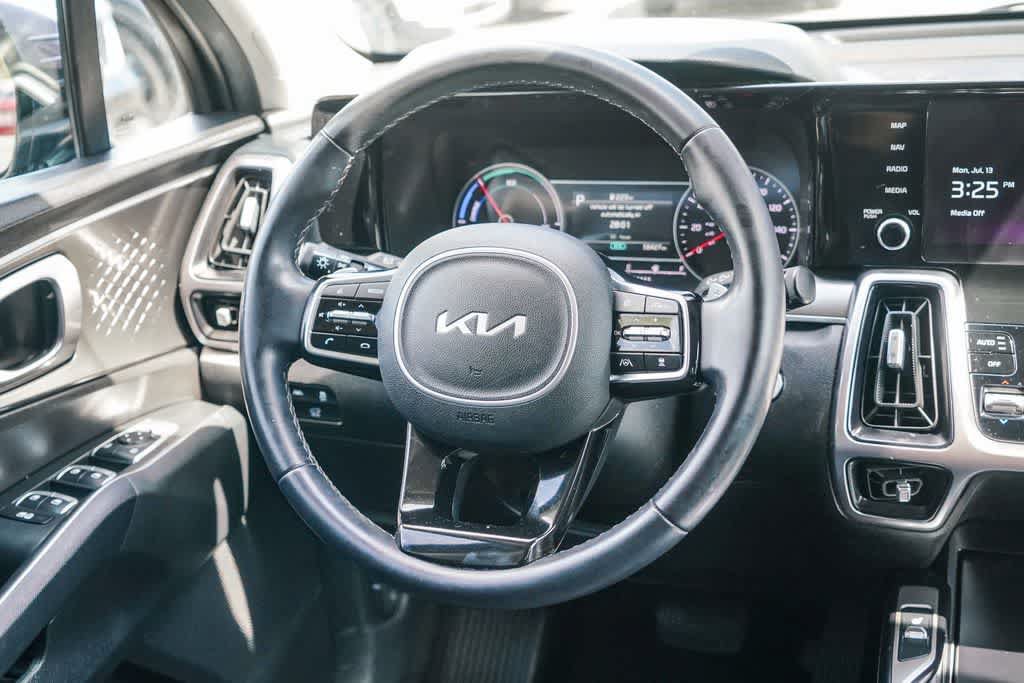 Certified 2023 Kia Sorento EX AWD/4WD image 14
