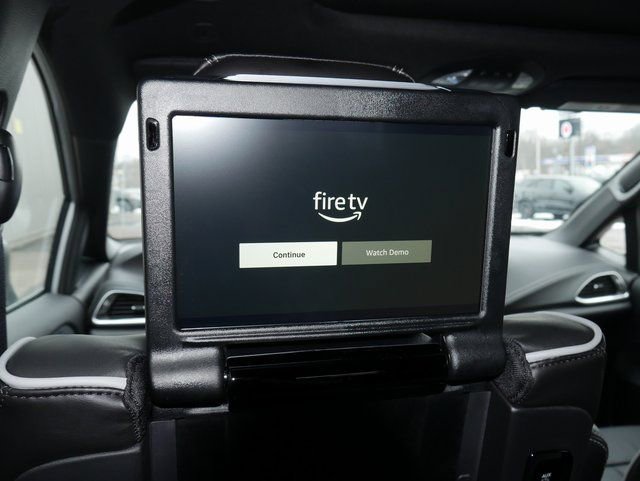 New 2026 Chrysler Pacifica Limited w/ Uconnect Theater Family Group AWD/4WD image 28