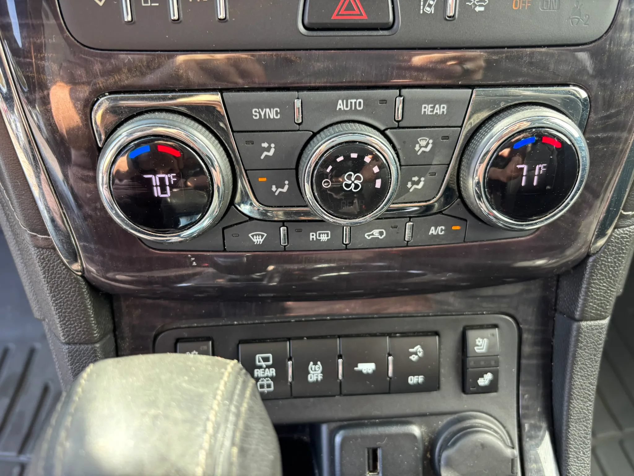 Used 2015 Buick Enclave Premium w/ Trailering Package AWD/4WD image 29