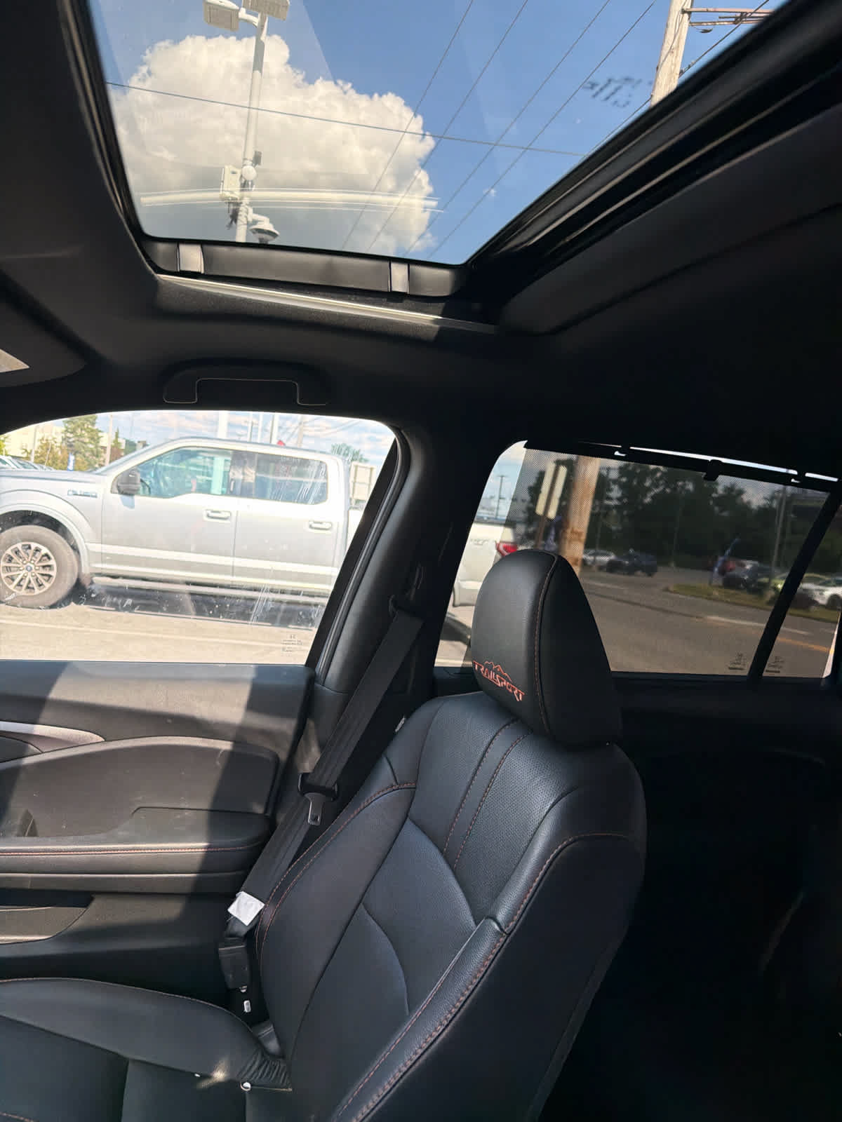 Used 2022 Honda Pilot TrailSport image 10