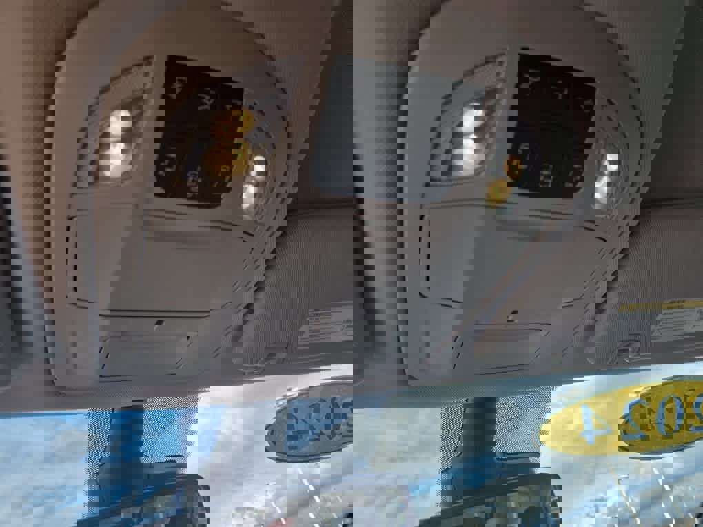 Used 2024 Chrysler Pacifica Touring-L image 43