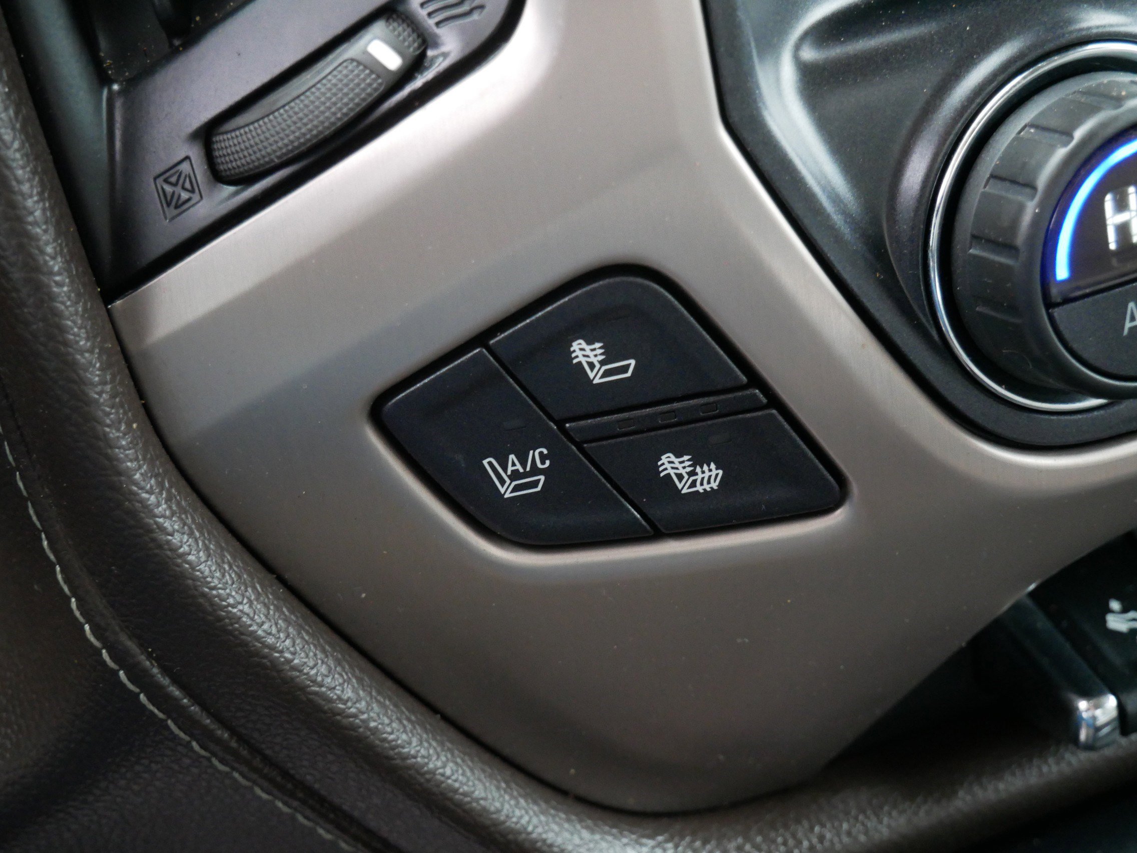 Used 2015 GMC Sierra 3500 Denali w/ Duramax Plus Package image 31