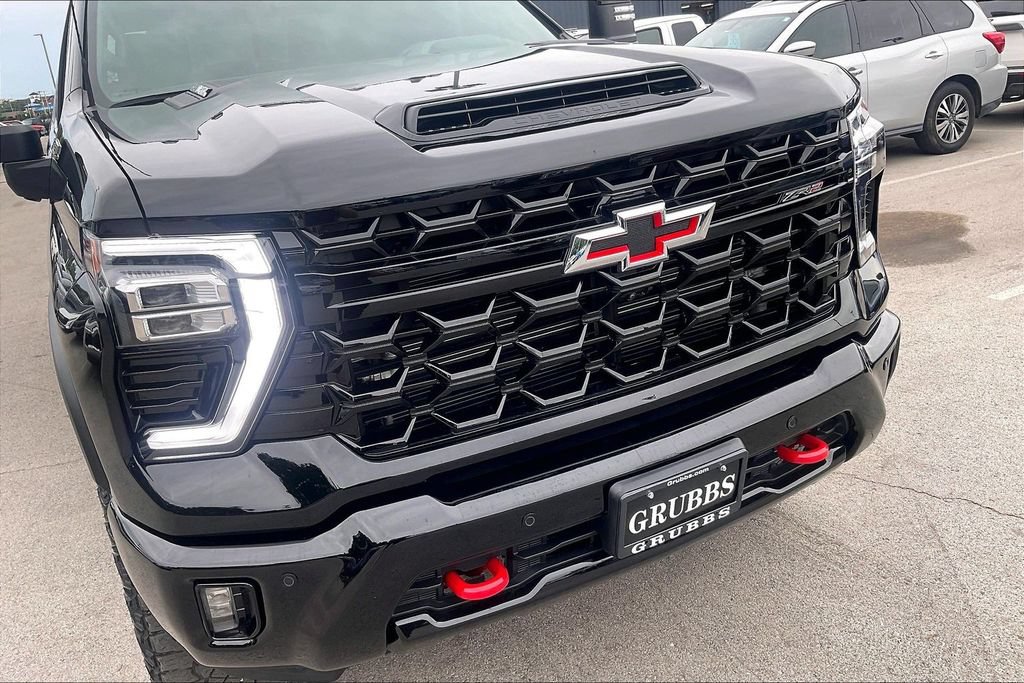 Used 2025 Chevrolet Silverado 2500 ZR2 w/ LPO, Dark Essentials Package AWD/4WD image 35