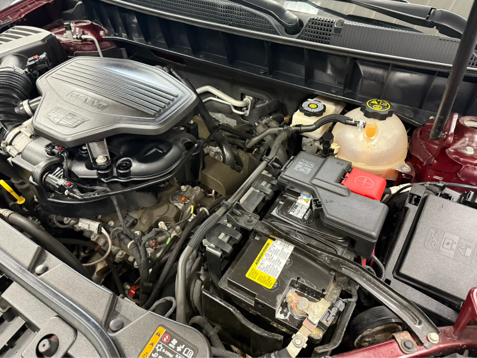Used 2018 Cadillac XT5 Premium Luxury AWD/4WD image 38