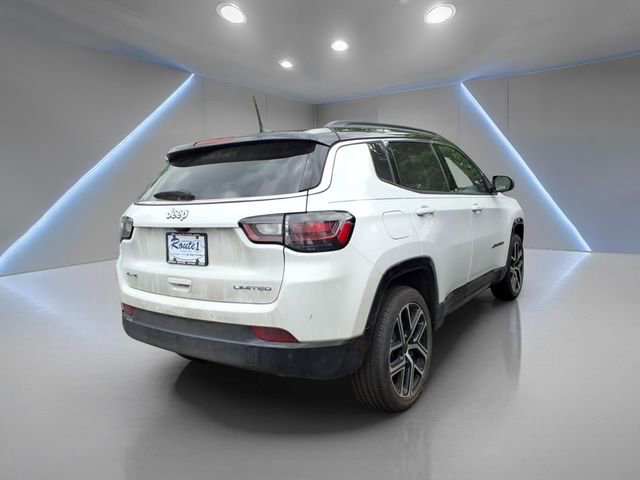 Used 2025 Jeep Compass Limited w/ Elite Group AWD/4WD image 2