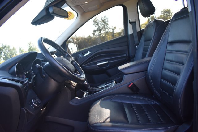 Used 2019 Ford Escape Titanium AWD/4WD image 24