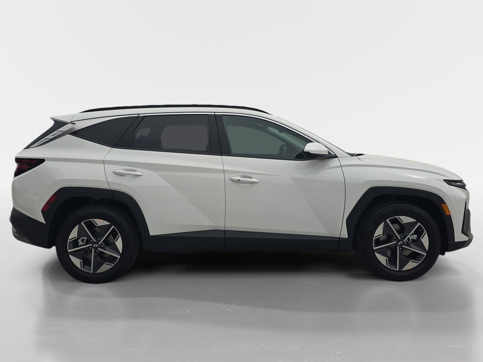 New 2026 Hyundai Tucson SEL image 2