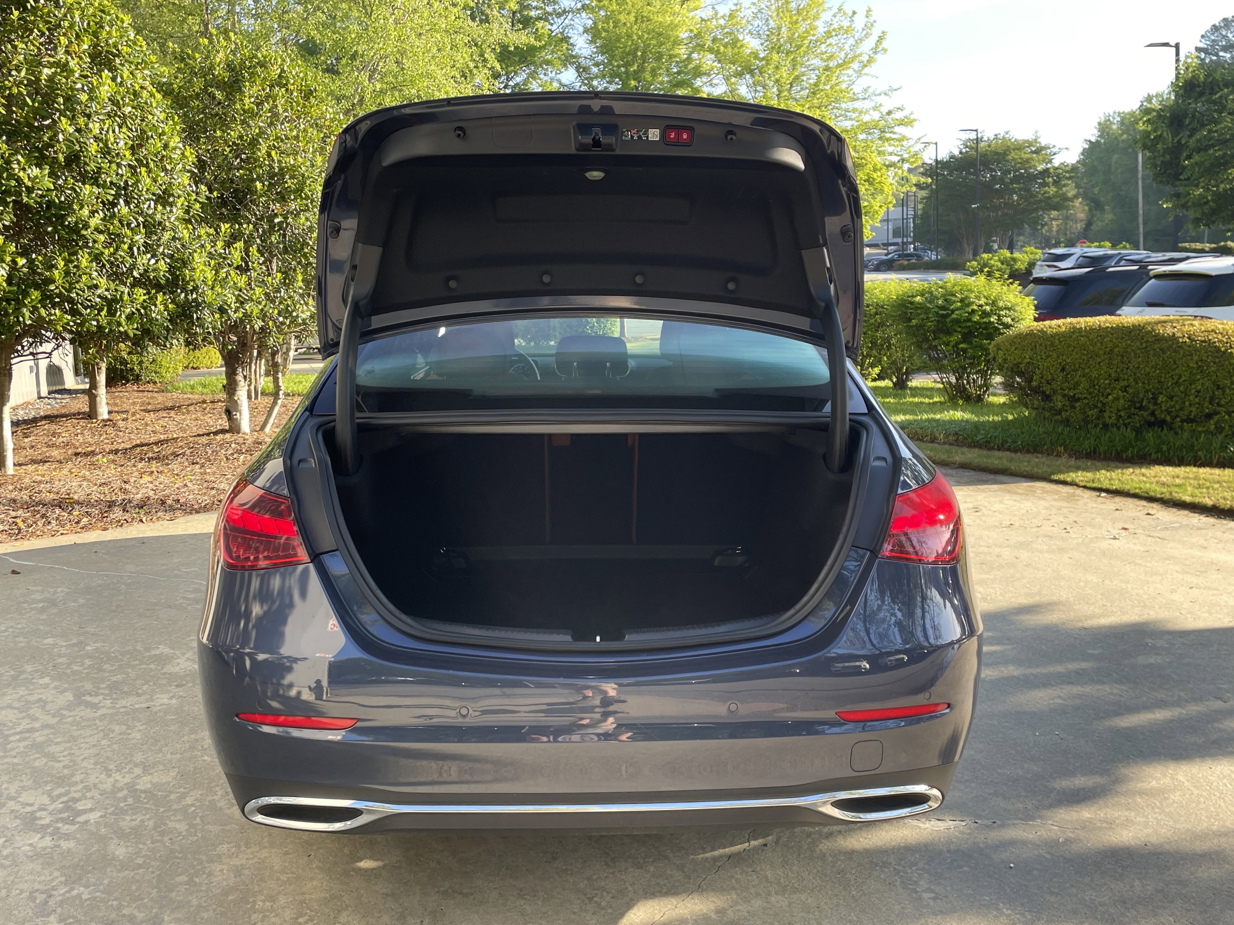 Used 2025 Mercedes-Benz C 300 Sedan image 9