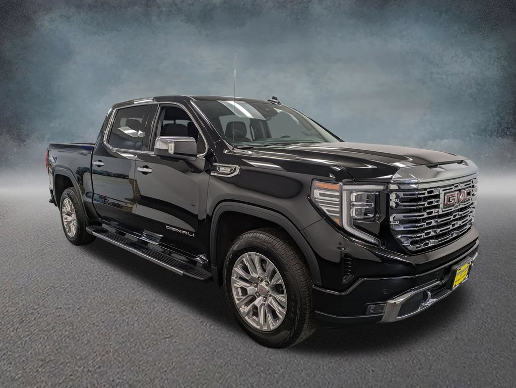 Used 2023 GMC Sierra 1500 Denali w/ Technology Package AWD/4WD image 3