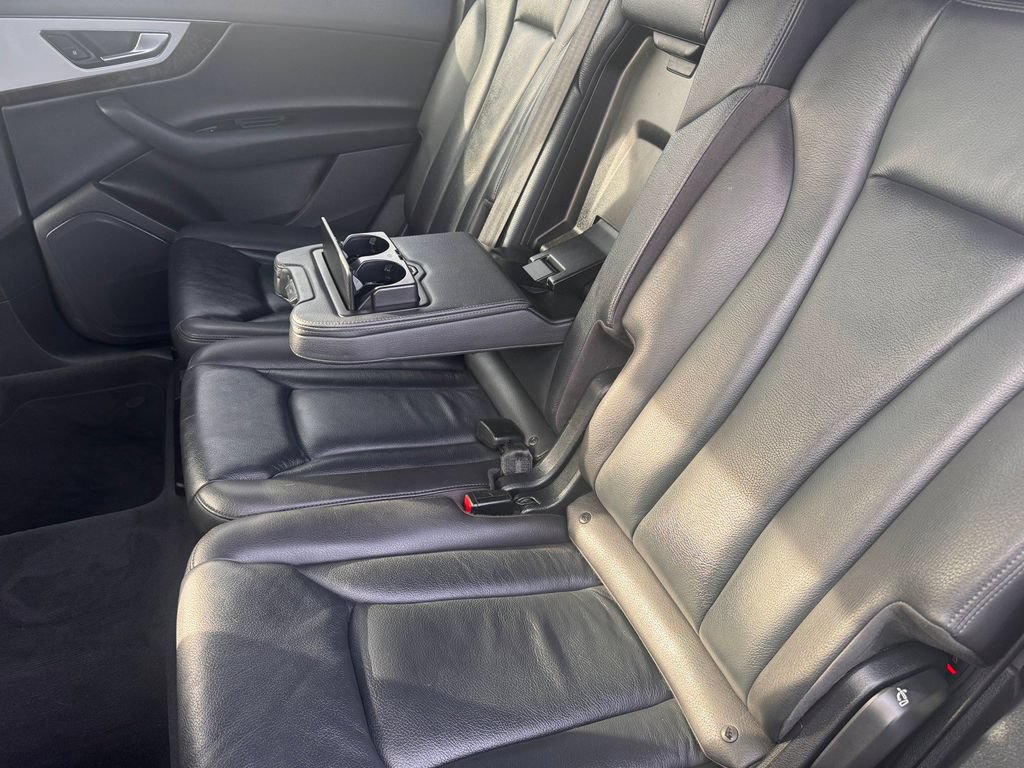 Used 2019 Audi Q7 2.0T Premium w/ Convenience Package AWD/4WD image 25
