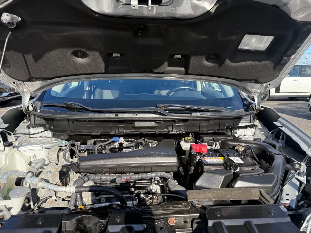 Used 2020 Nissan Rogue SV AWD/4WD image 35