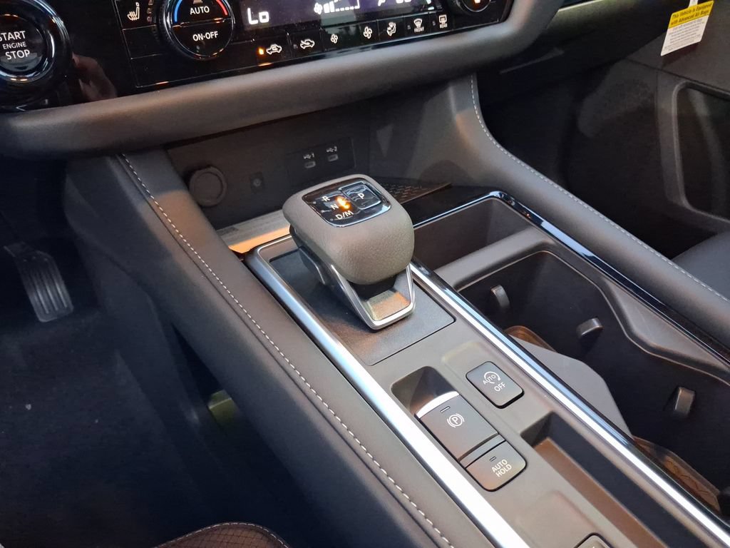 New 2026 Nissan Pathfinder SL w/ SL Premium Package FWD image 10
