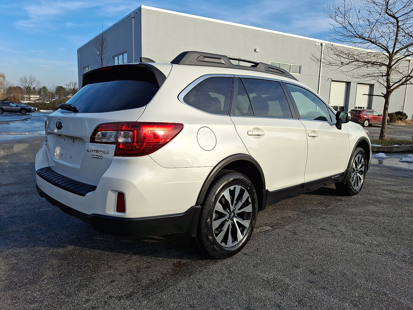 Used 2016 Subaru Outback 3.6R Limited image 6