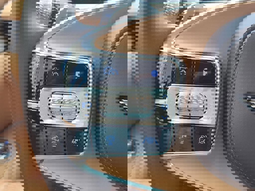 Used 2024 Genesis G90 3.5T image 24