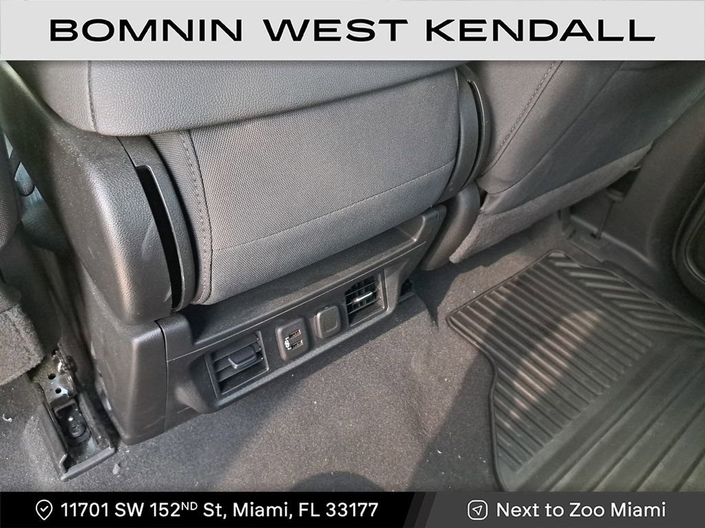 Used 2022 Chevrolet Silverado 1500 RST image 12