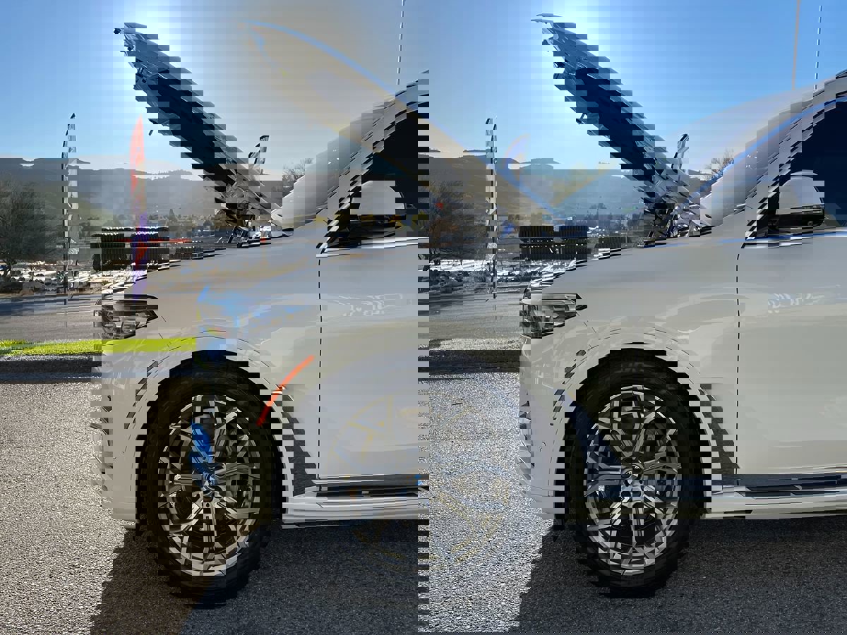 Used 2020 BMW X7 xDrive40i image 54