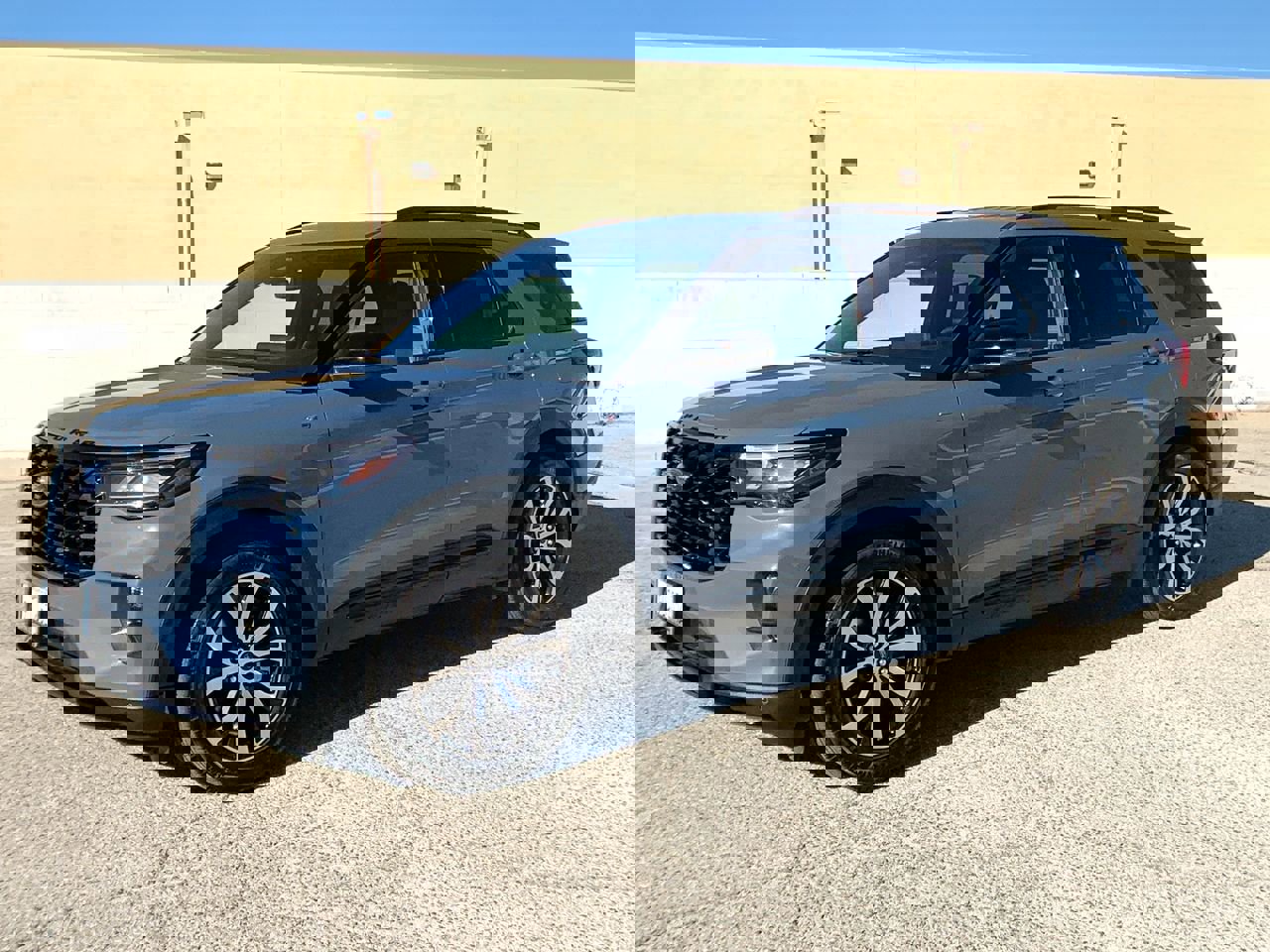 Used 2025 Ford Explorer ST-Line w/ Premium Package