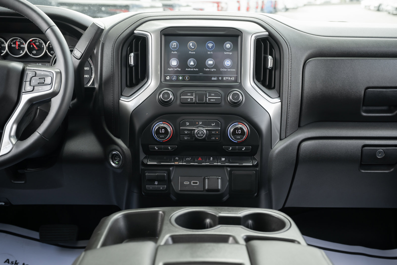 Used 2021 Chevrolet Silverado 1500 LT image 32