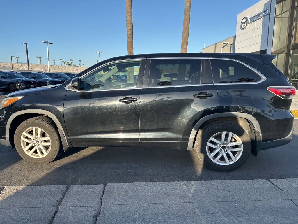 Used 2016 Toyota Highlander LE image 10