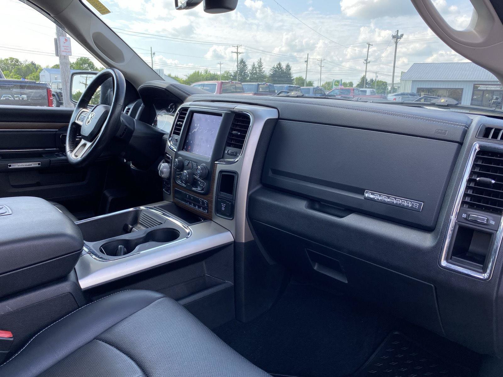Used 2017 RAM 1500 Laramie w/ Convenience Group AWD/4WD image 41