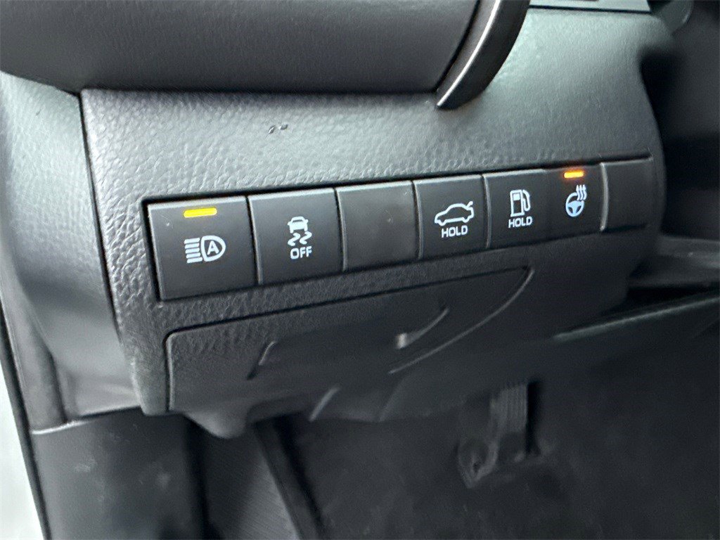 Used 2022 Toyota Camry XSE image 19