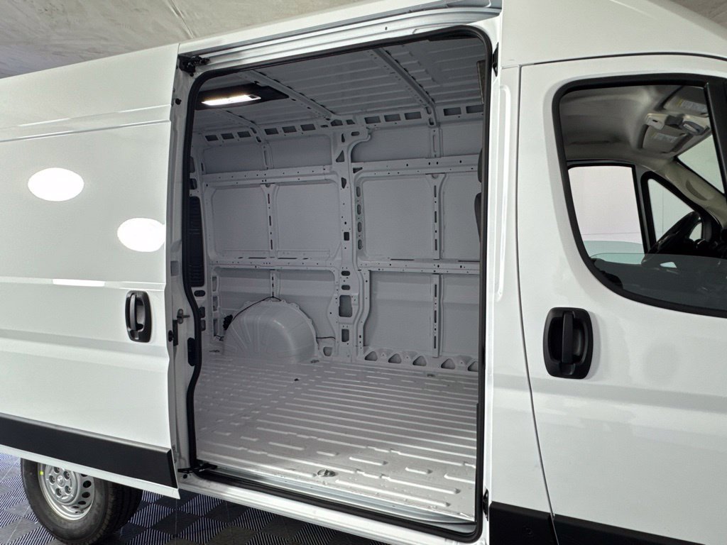 New 2027 RAM ProMaster 2500 FWD image 29