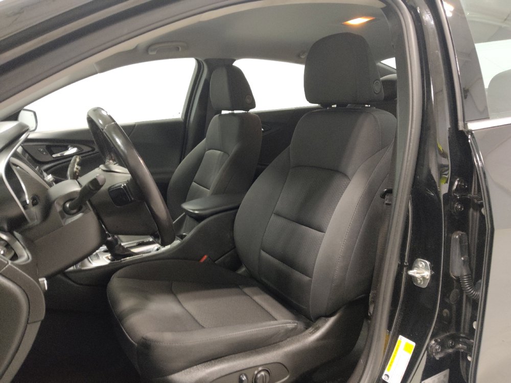 Used 2022 Chevrolet Malibu RS image 17