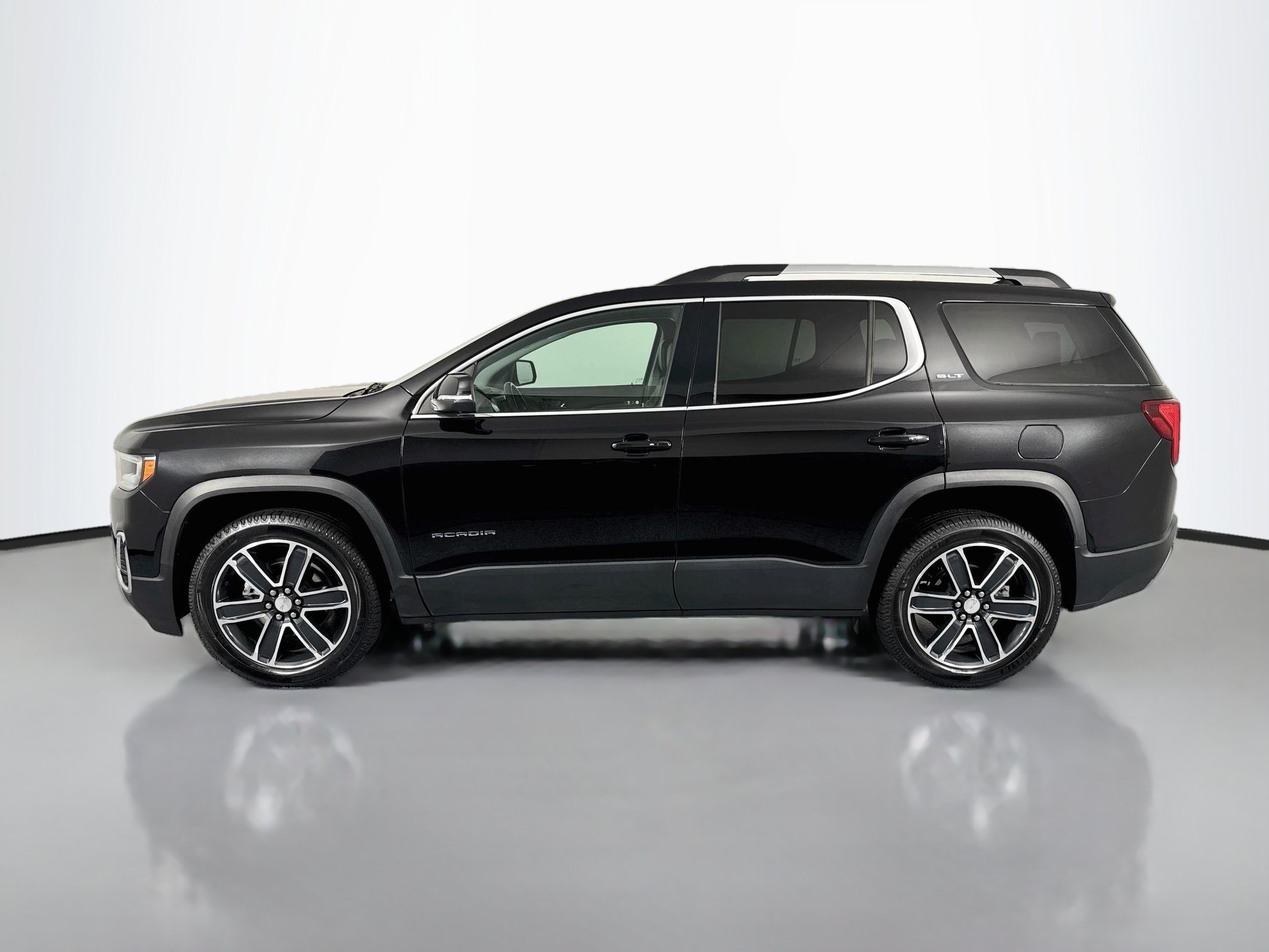 Used 2021 GMC Acadia SLT w/ Technology Package FWD image 8