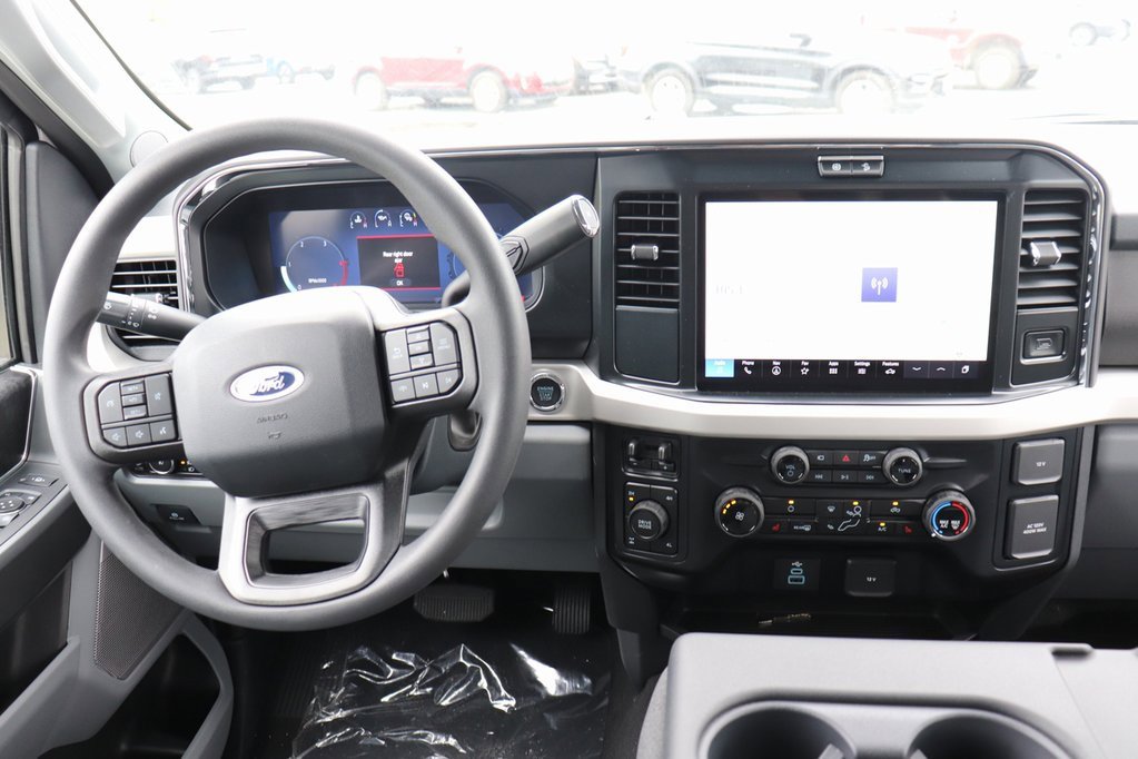 New 2026 Ford F350 4x4 Crew Cab Super Duty image 3