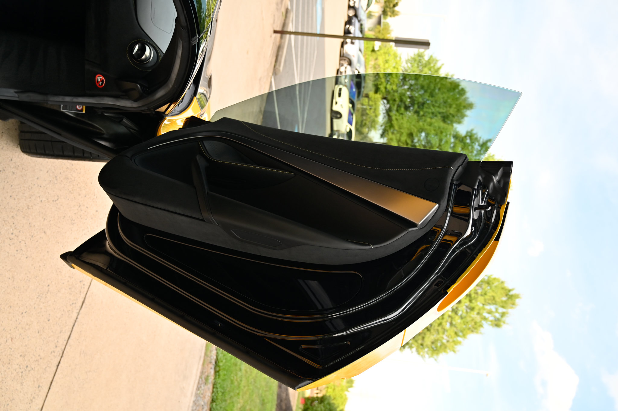 Used 2020 McLaren 720S Performance RWD image 14