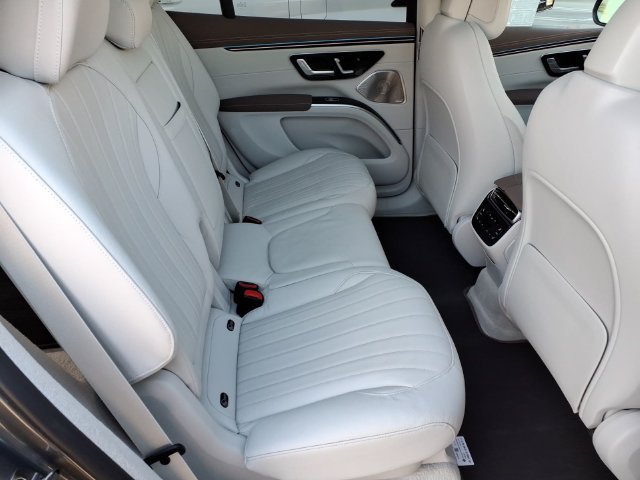 Certified 2023 Mercedes-Benz EQS 580 4MATIC SUV image 20