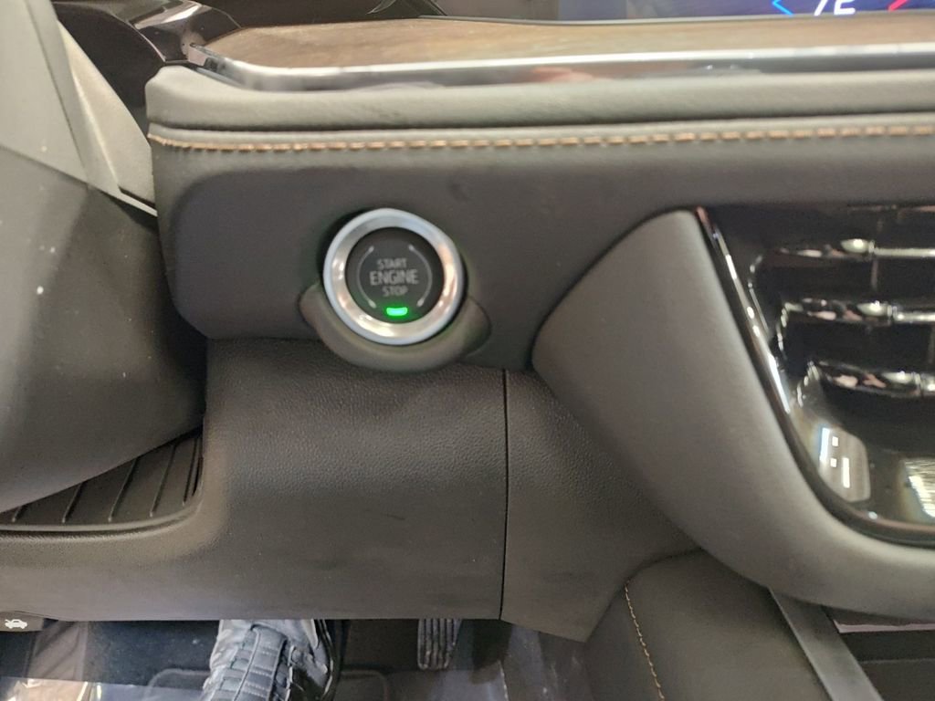 New 2026 Chevrolet Suburban High Country image 21