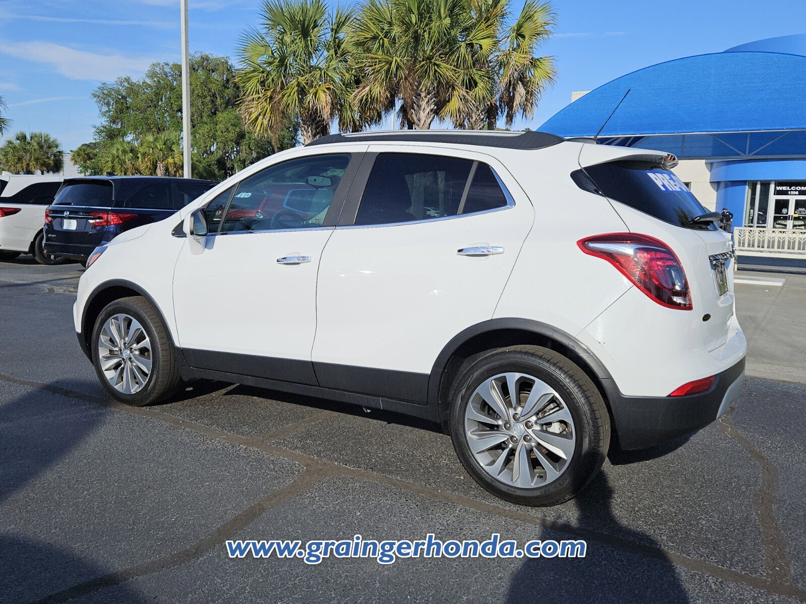 Used 2020 Buick Encore Preferred w/ Safety Package FWD image 3