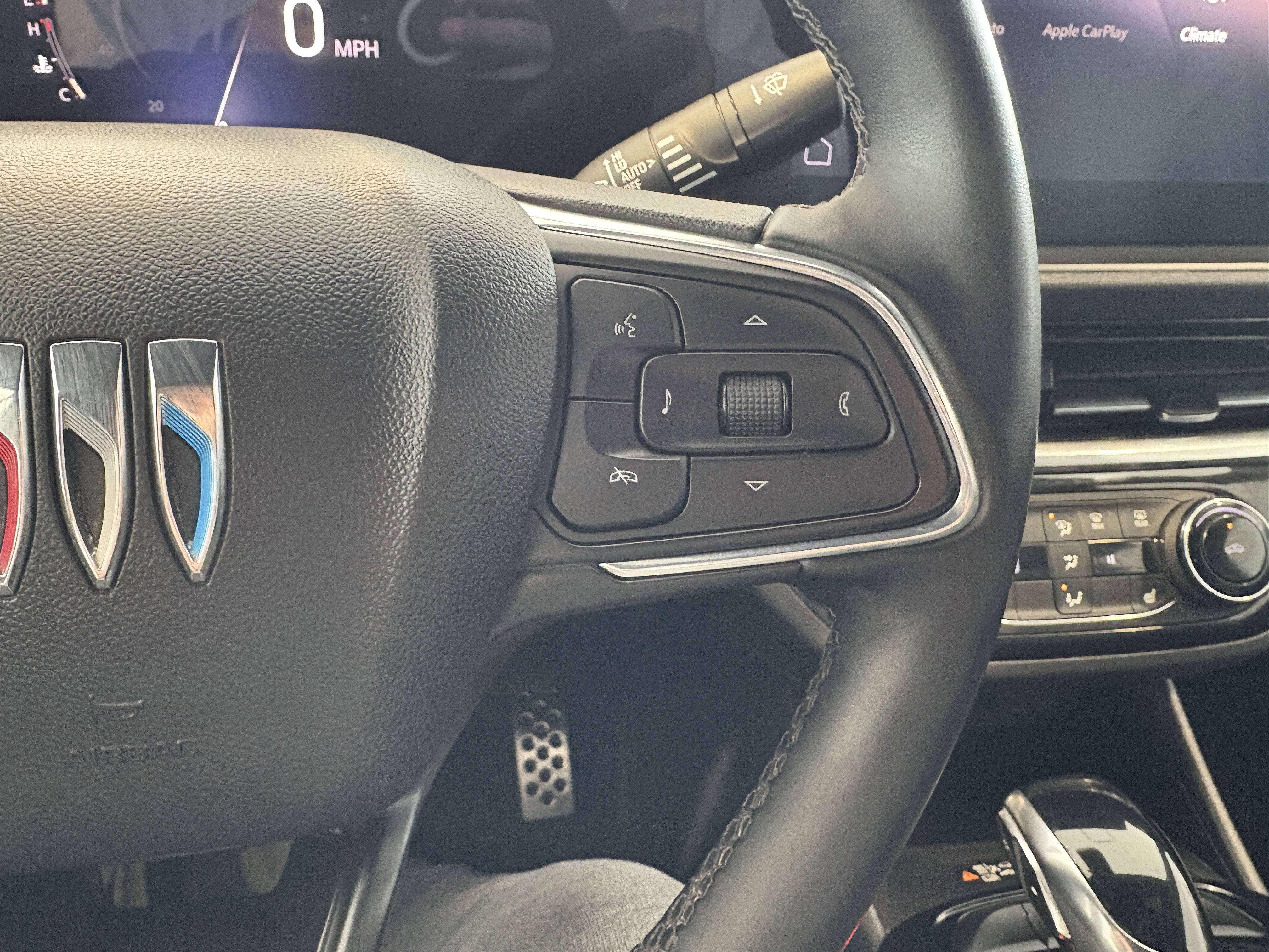 Used 2024 Buick Envista Sport Touring w/ Convenience I Package image 11