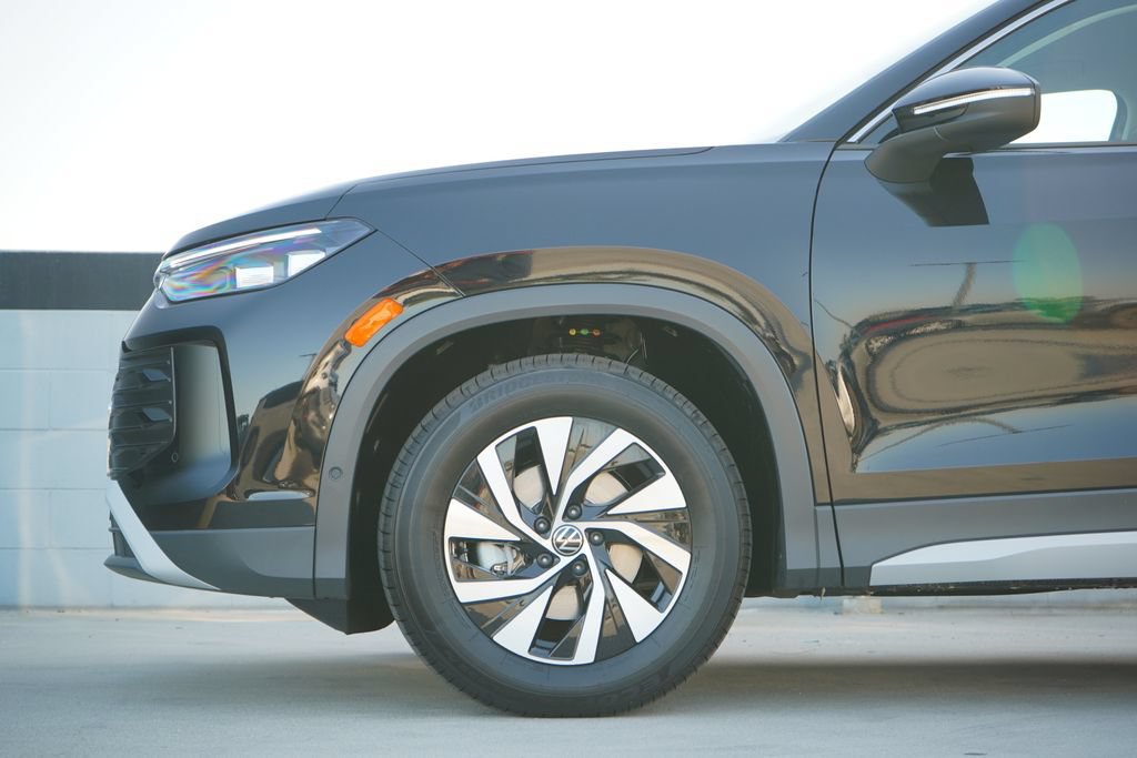 New 2026 Volkswagen Tiguan S FWD image 2