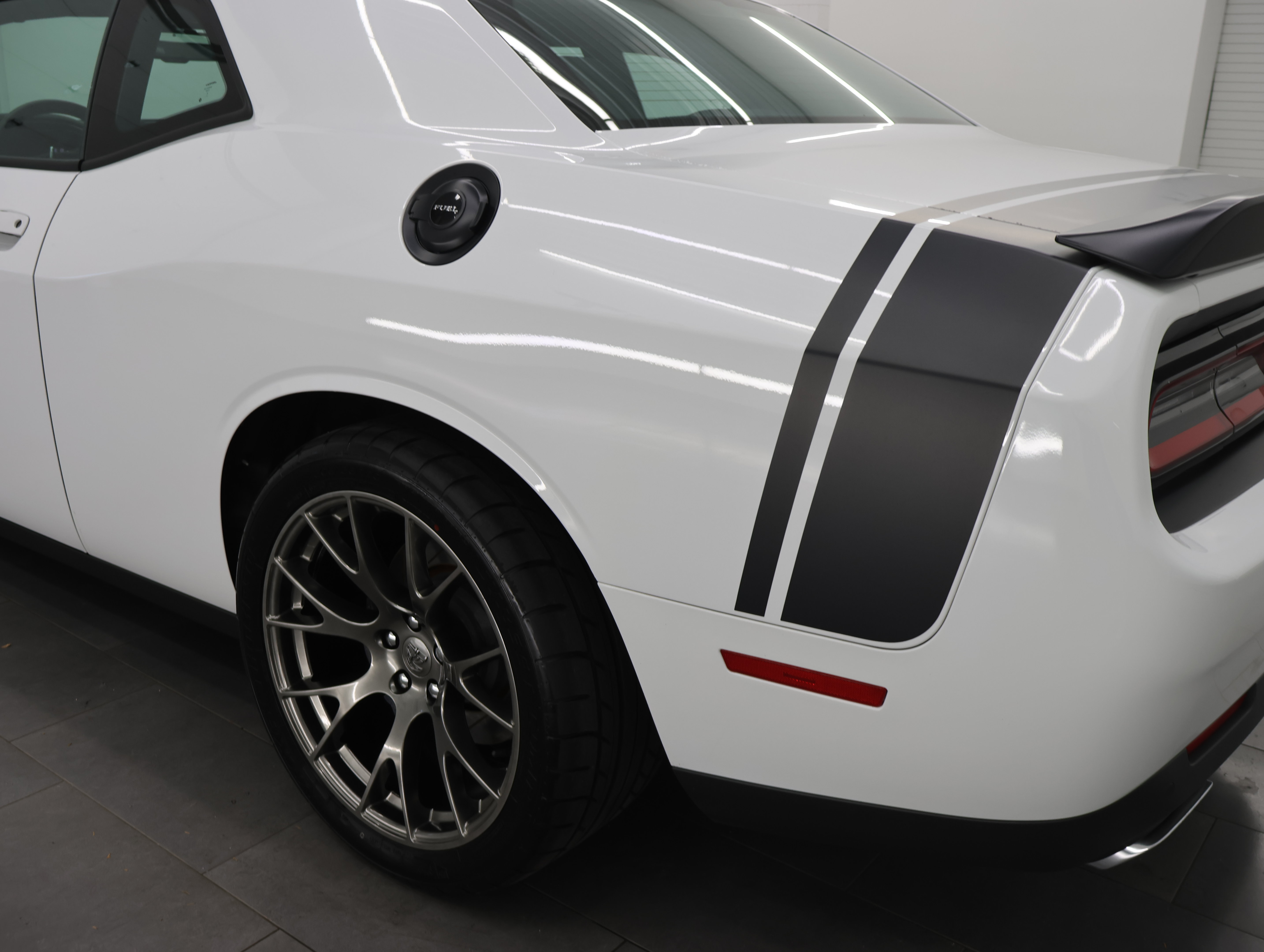 Used 2016 Dodge Challenger R/T Scat Pack RWD image 33