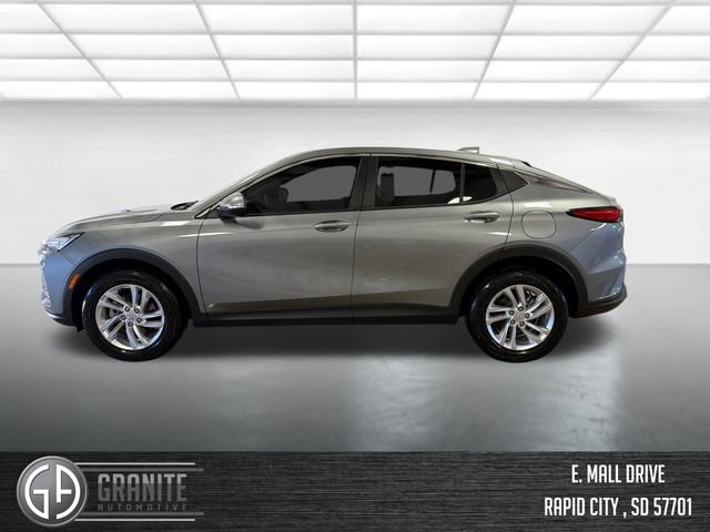 Used 2025 Buick Envista Preferred w/ Convenience I Package image 2