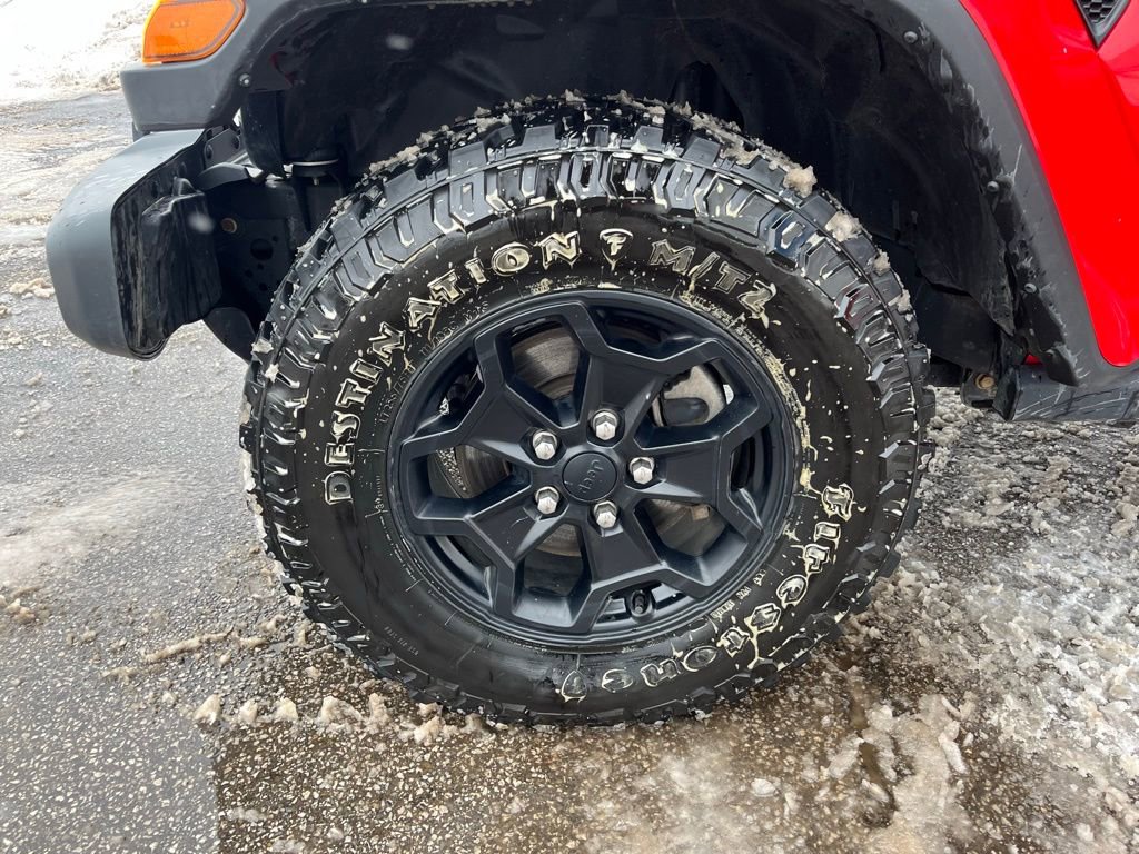 Used 2021 Jeep Gladiator Sport image 30