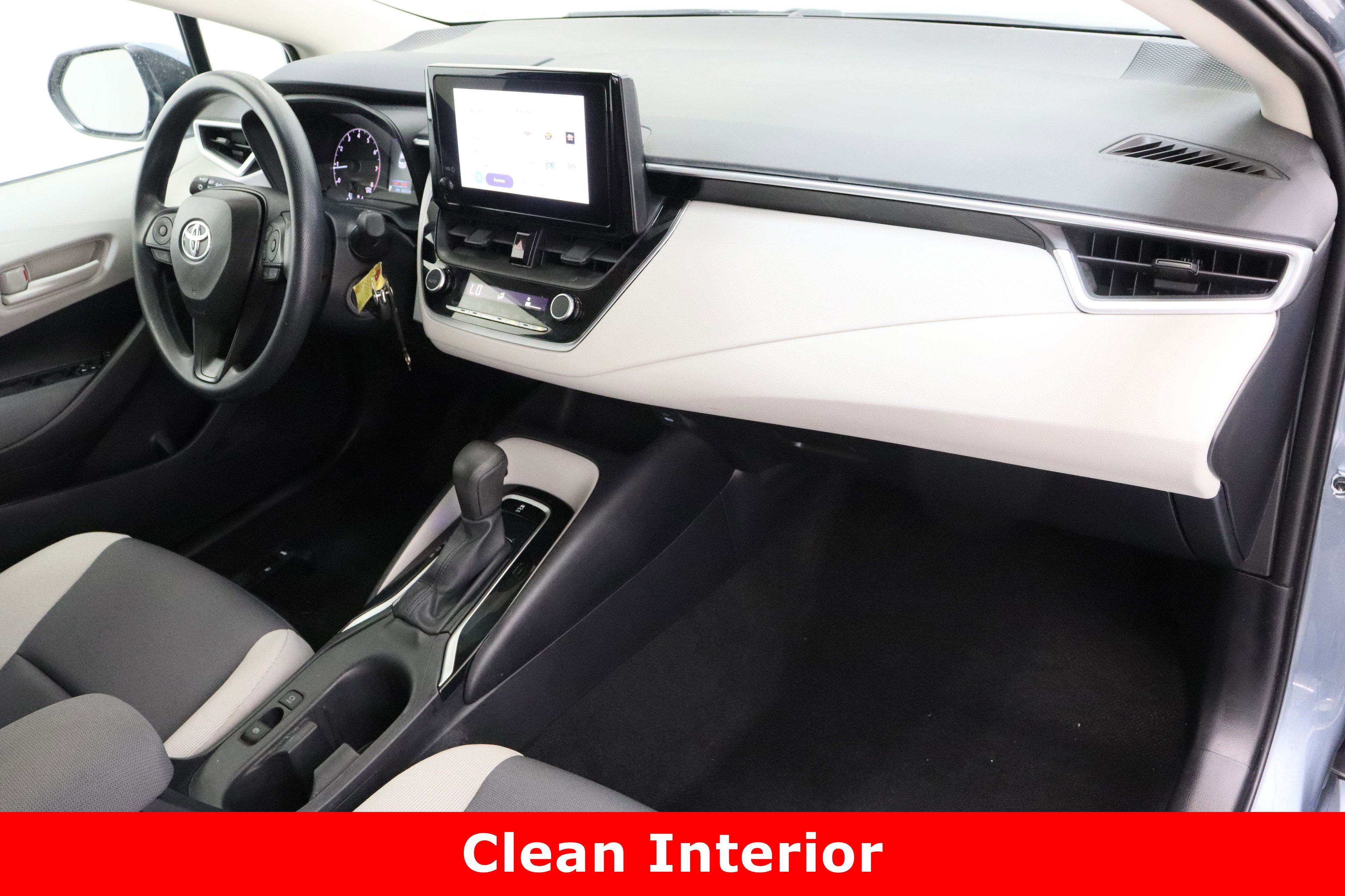 Used 2024 Toyota Corolla LE image 32