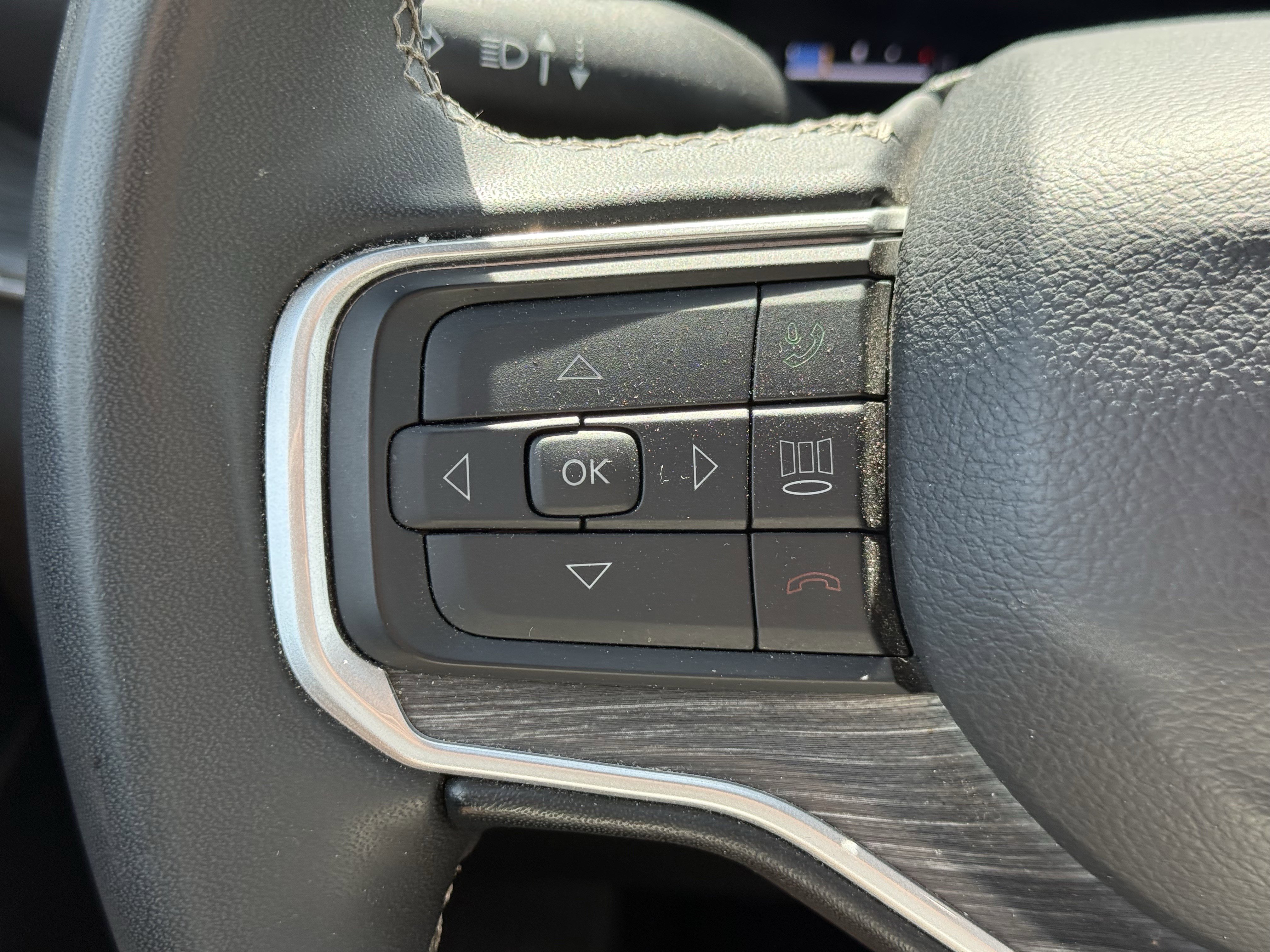 Used 2024 Jeep Wagoneer L Series II w/ Flexible Seating Group image 16