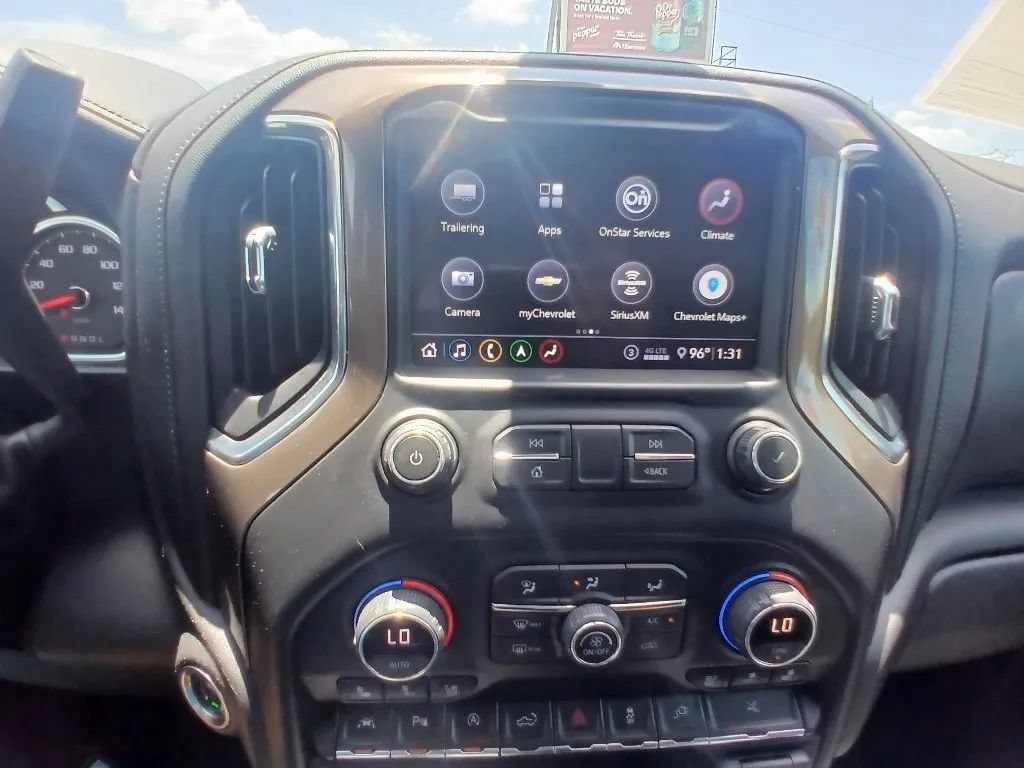 Used 2020 Chevrolet Silverado 1500 High Country w/ Technology Package AWD/4WD image 32