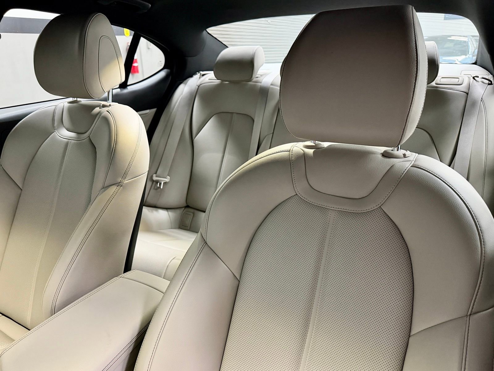 Used 2023 Genesis G70 2.0T AWD/4WD image 23