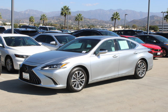Certified 2025 Lexus ES 350 w/ Accessory Package (Z2) FWD image 3