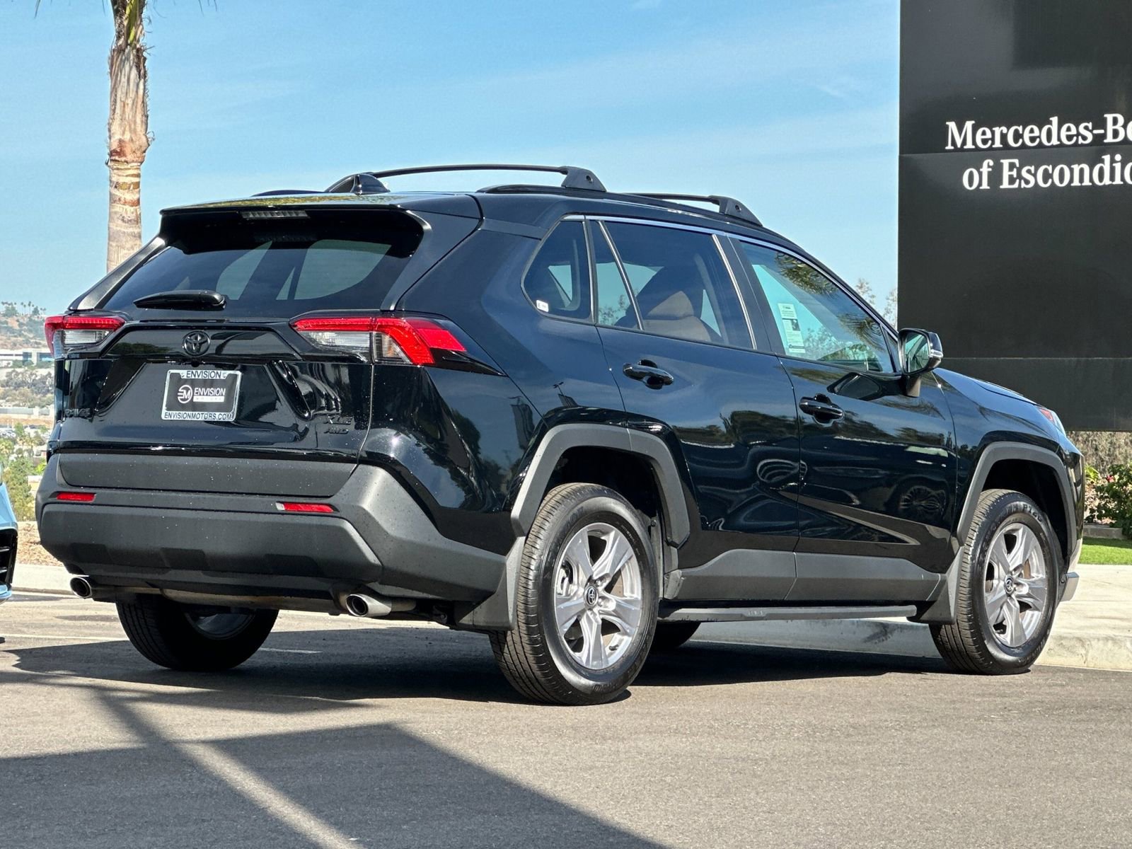 Used 2025 Toyota RAV4 XLE w/ Convenience Package AWD/4WD image 3