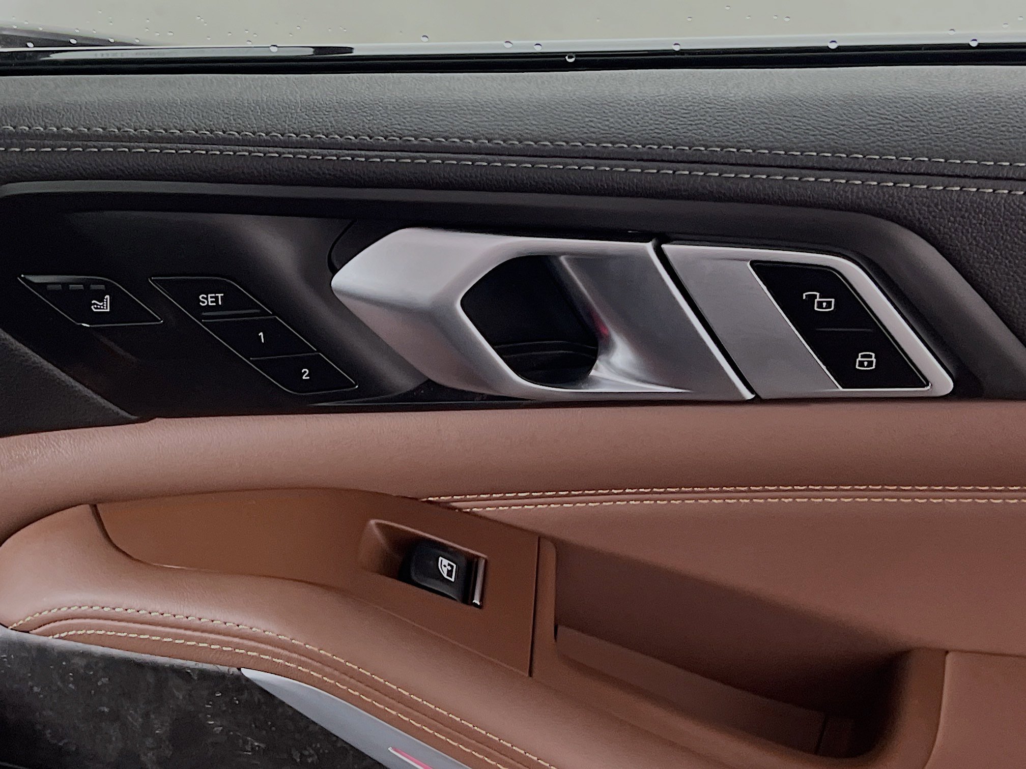 Used 2023 BMW X5 xDrive40i w/ M Sport Package image 32