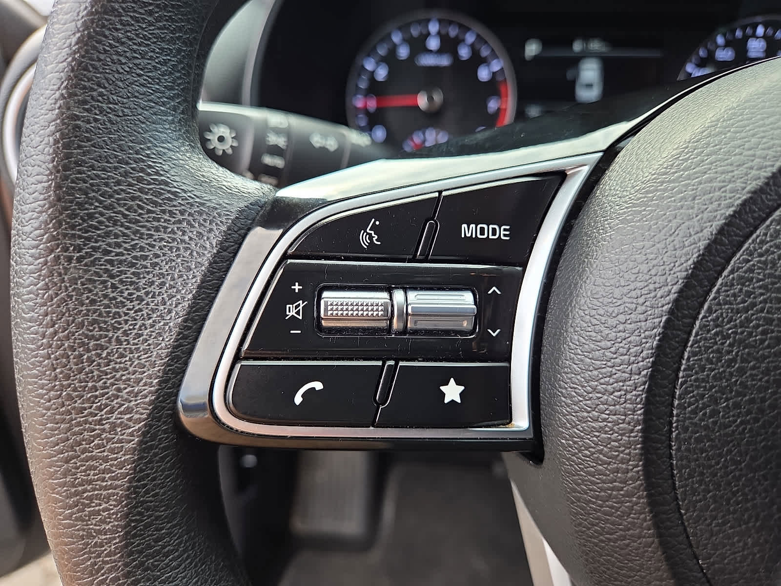 Used 2023 Kia Forte LXS image 22